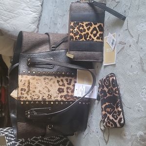 Michael kors lrg leopard tote w/wallet, coin bag